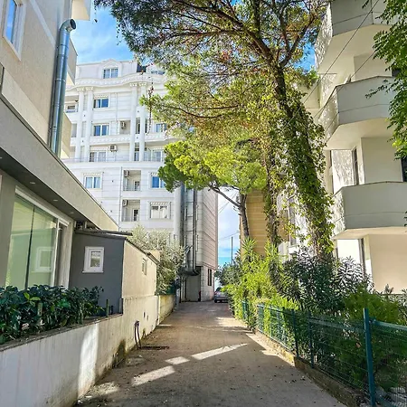 Apartment Fa Fa 686 Golem (Tirana)
